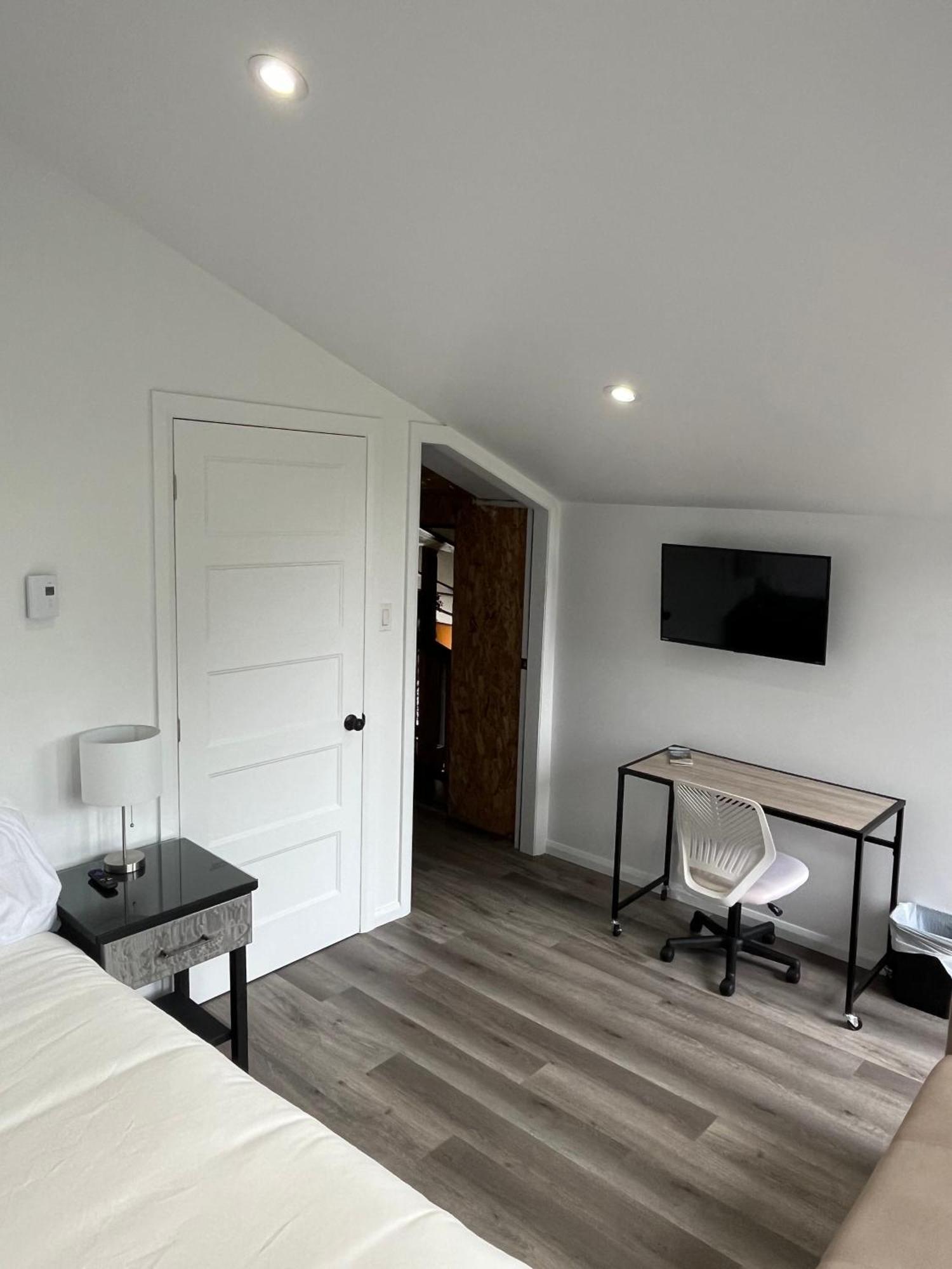Auberge De Ferme-Neuve Lac-Saint-Paul 外观 照片