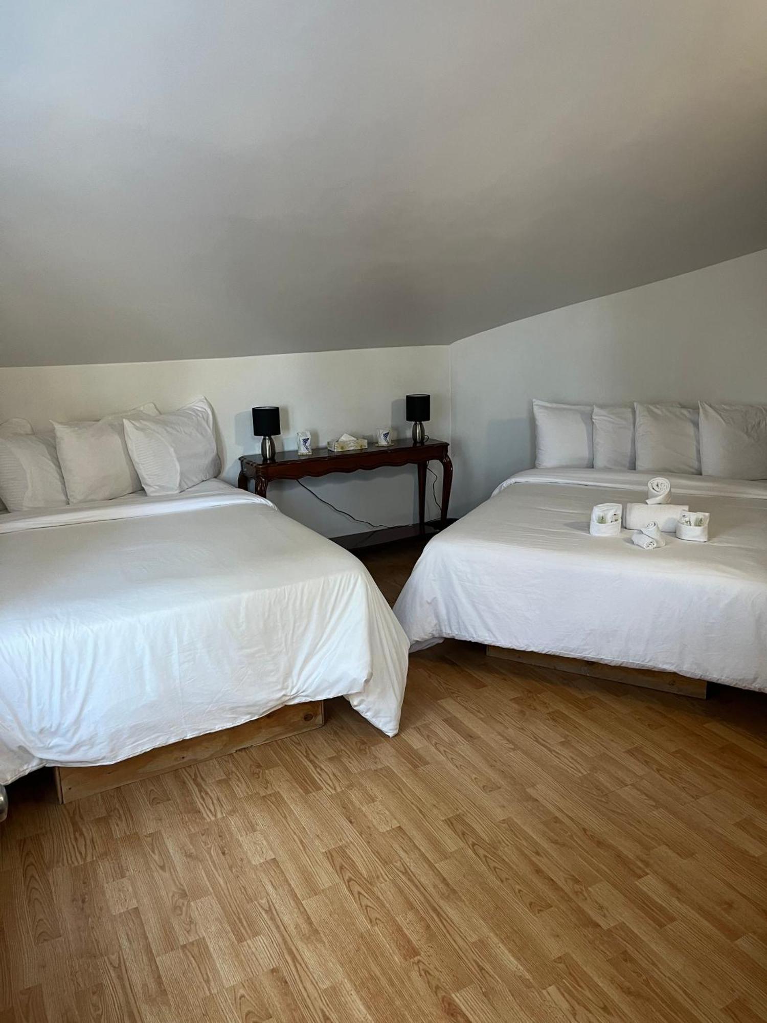 Auberge De Ferme-Neuve Lac-Saint-Paul 外观 照片