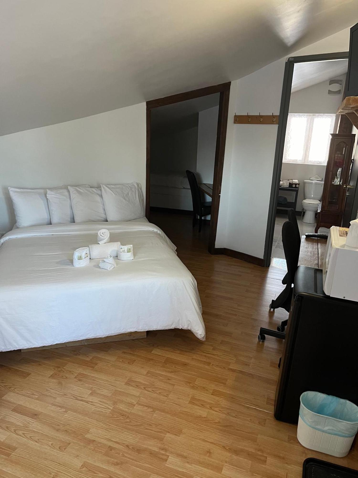Auberge De Ferme-Neuve Lac-Saint-Paul 外观 照片