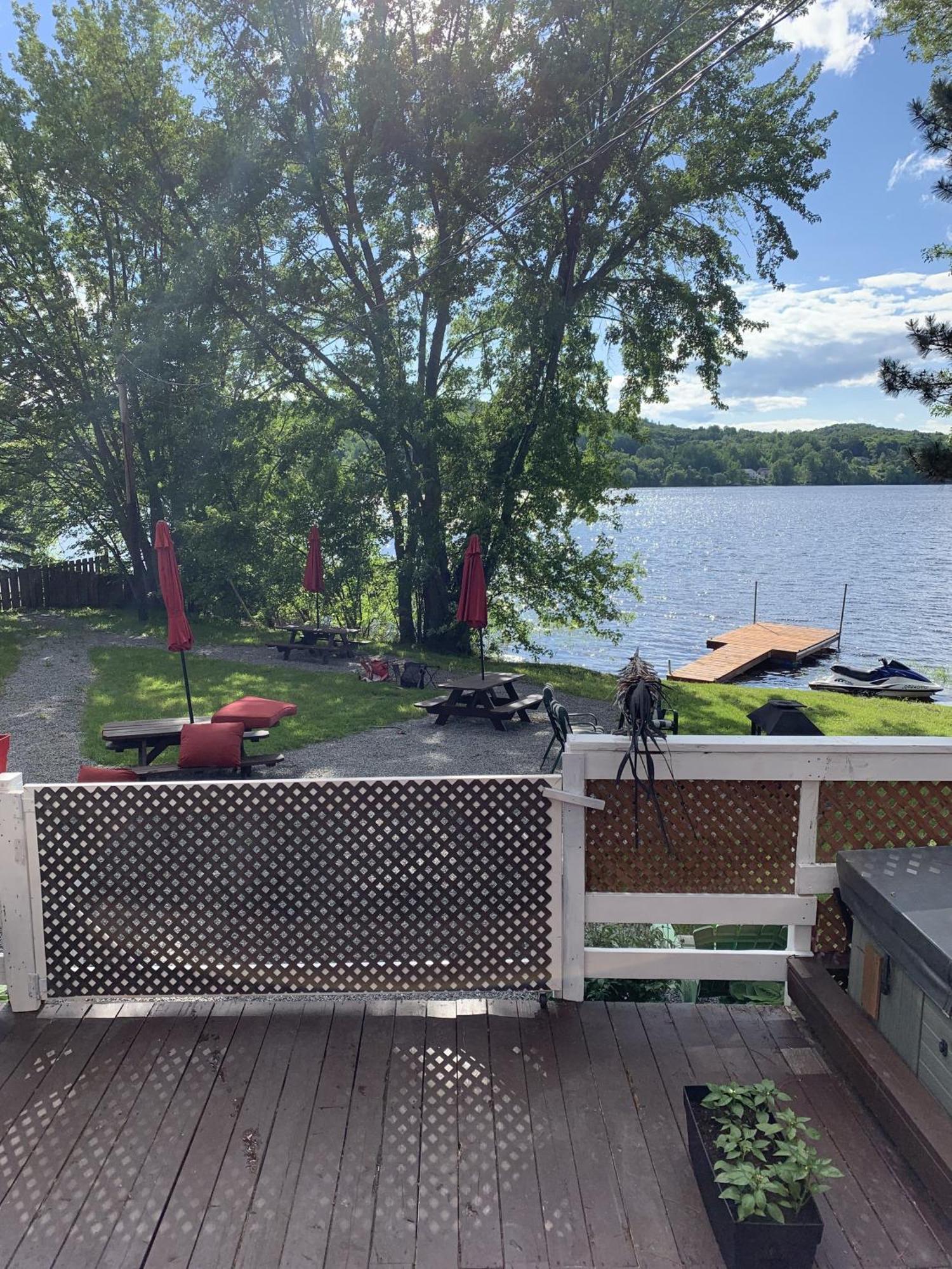 Auberge De Ferme-Neuve Lac-Saint-Paul 外观 照片